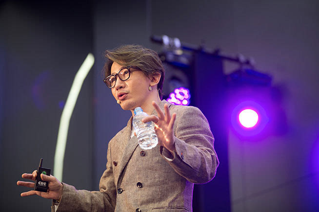 劉謙推薦魔術app，自曝是果粉金庸粉
