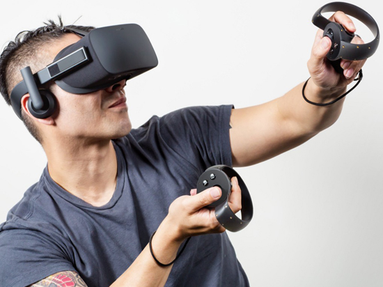 擺脫PC束縛！傳Facebook明年推廉價版VR頭戴設備