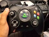 這情懷又要充值了！微軟要復(fù)刻初代Xbox手柄
