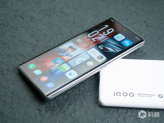 iQOO 8 Pro上手體驗：完全體進化各項全能！該有的通通都標配上了