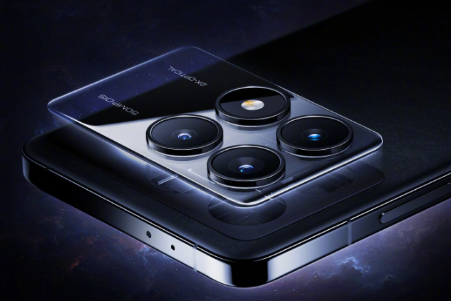 Redmi K70系列躍進(jìn)：玻璃+金屬旗艦質(zhì)感！真機(jī)卻有點(diǎn)拉胯？